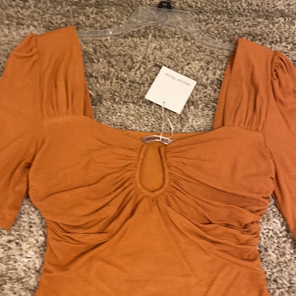 Skylar Rose Puff Shoulder Bodysuit Sz M, New with Tags - Picture 14 of 15